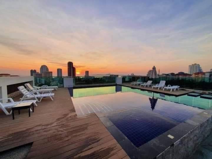 Vn Residence 3 Pattaya Luaran gambar